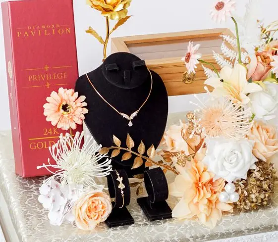 hantaran perhiasan mewah