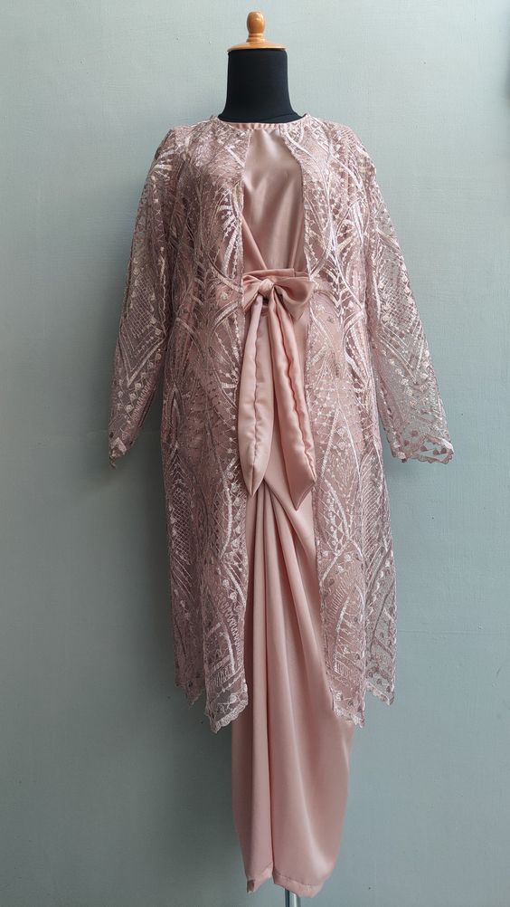 Kebaya Asimetris Hijab