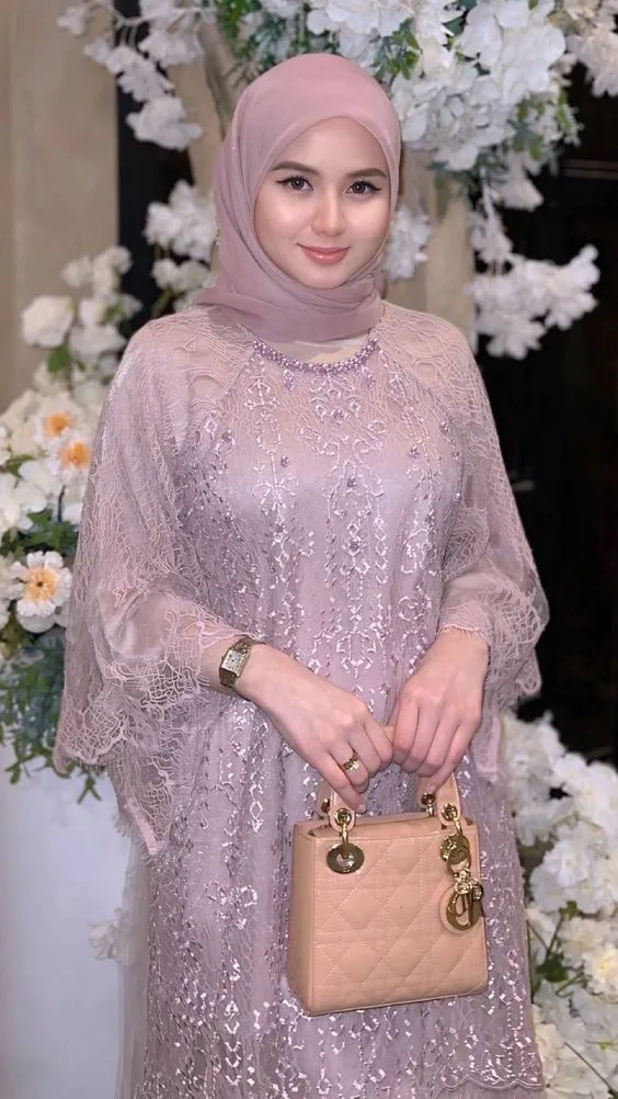 10 Rekomendasi Model Baju Kebaya Modern untuk Pesta Pernikahan