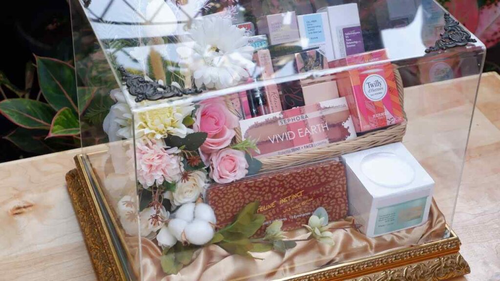 isi paket seserahan make up lengkap