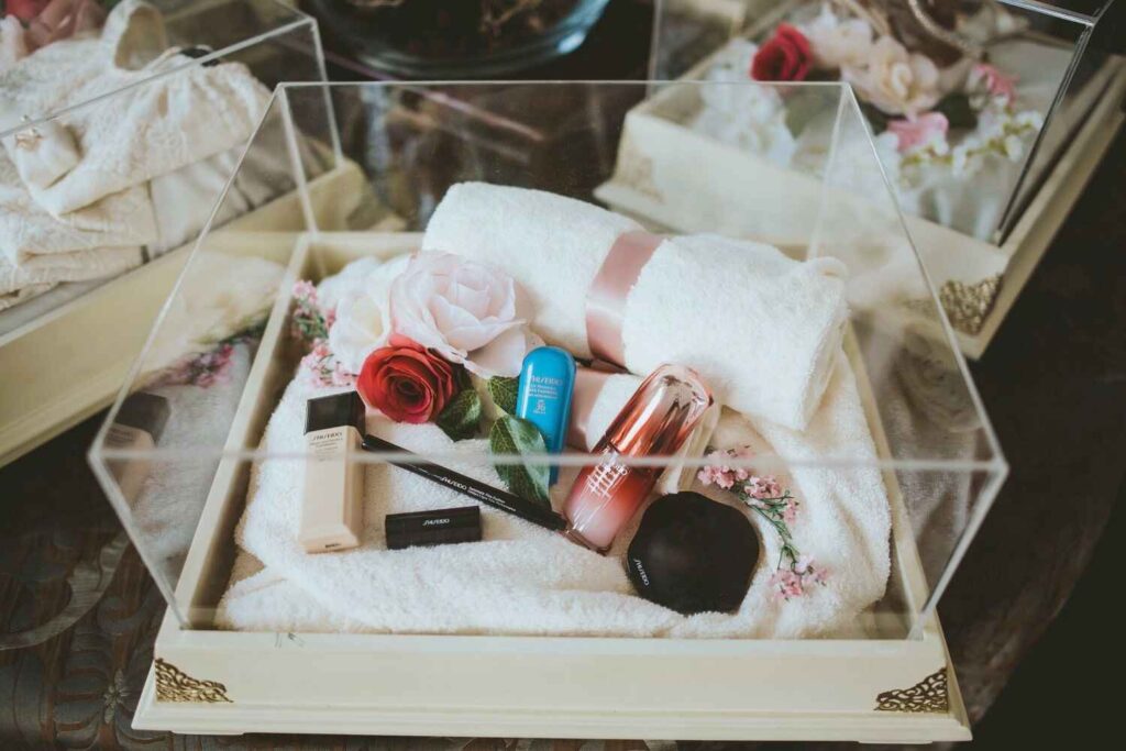 isi seserahan make up sederhana