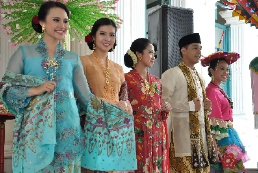 kebaya encim